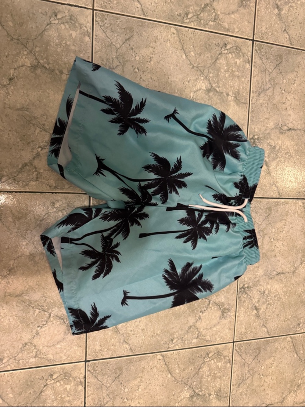 SHEIN Aqua and Black Palm Print Kids Shorts